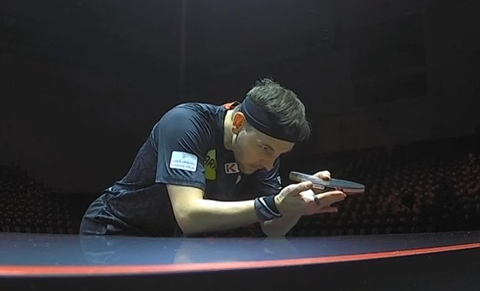 日本选手创造新纪录,赢得观众掌声 日本选手创造新纪录,赢得观众掌声