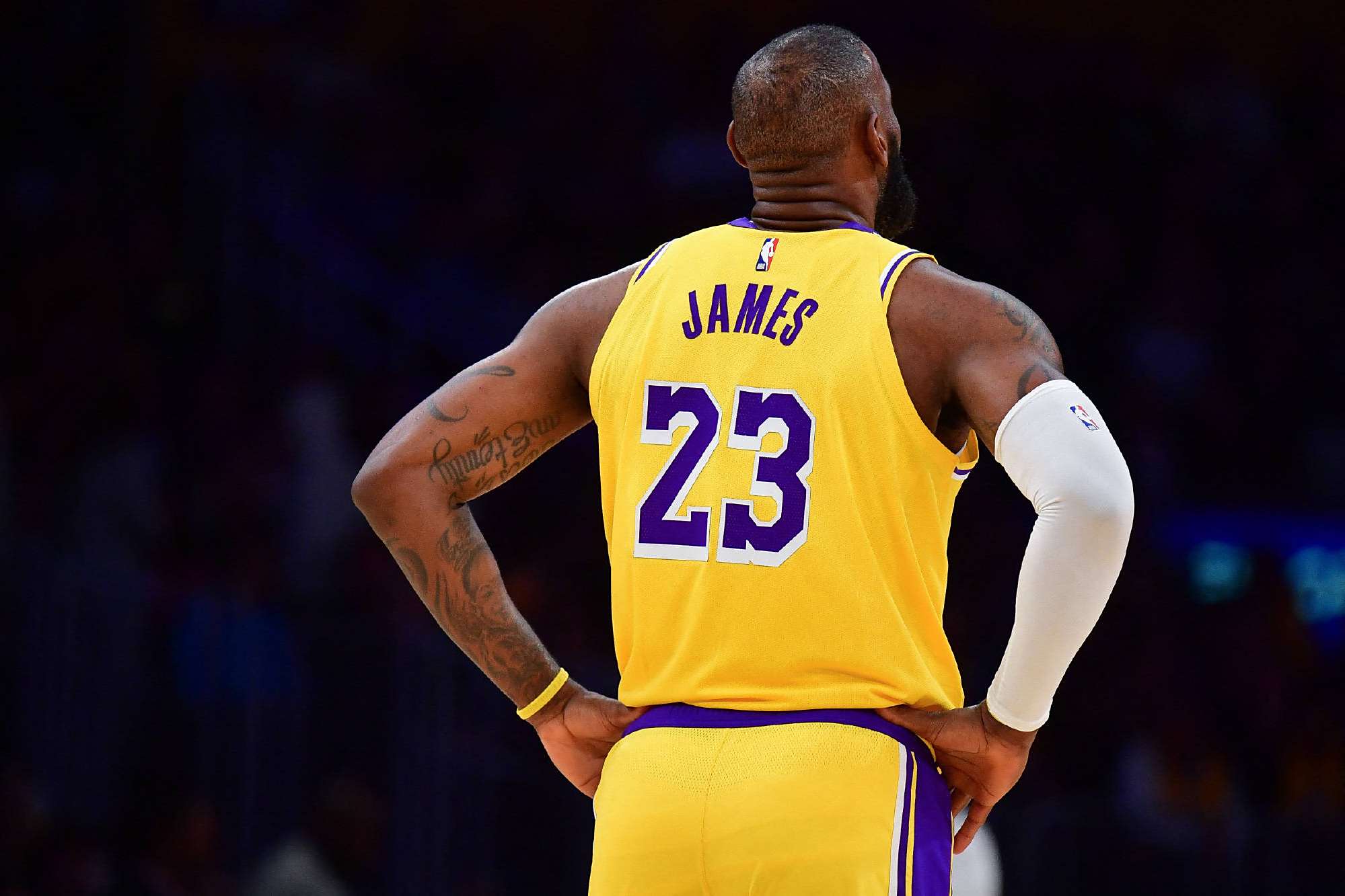 人客场战胜篮网,东部排名逐渐回升 人客场战胜篮网,东部排名逐渐回升