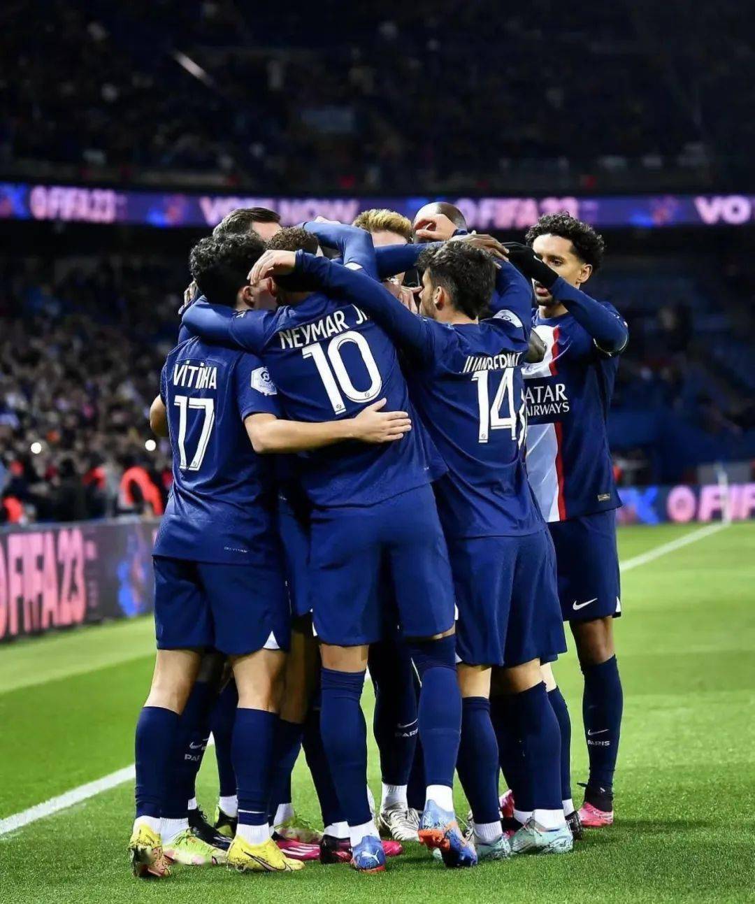 智利队员在国际比赛中大放异彩 智利队员在国际比赛中大放异彩