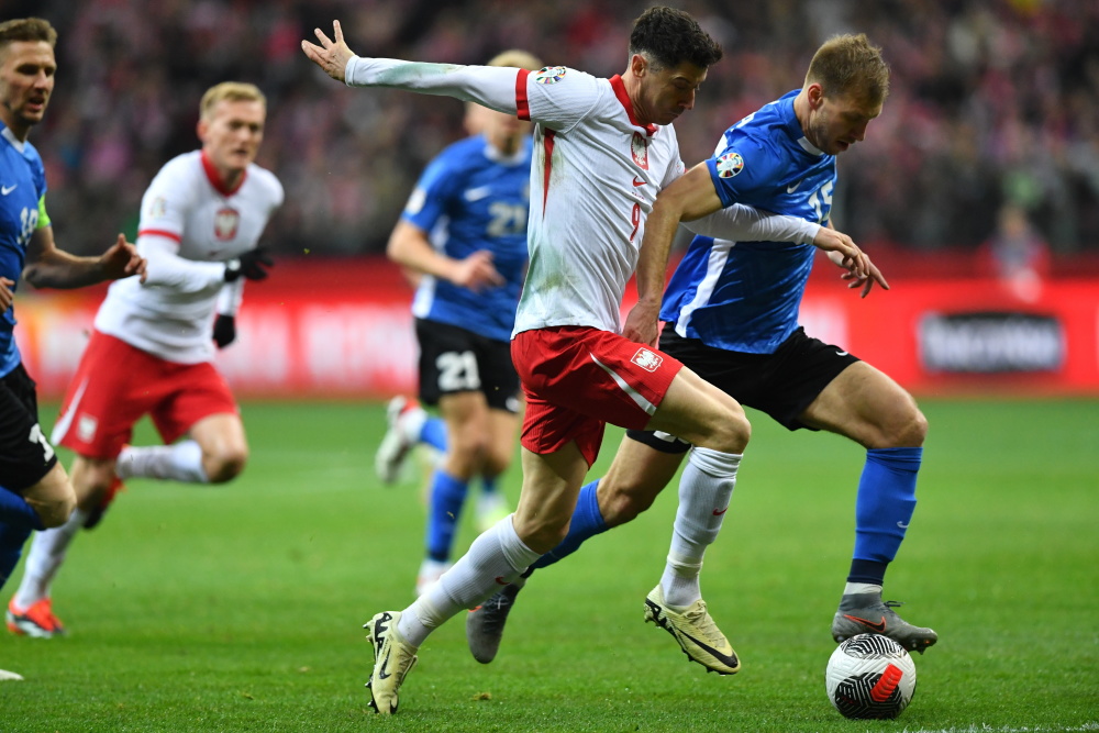 波兰队在主客场比赛中均表现出色 波兰队在主客场比赛中均表现出色