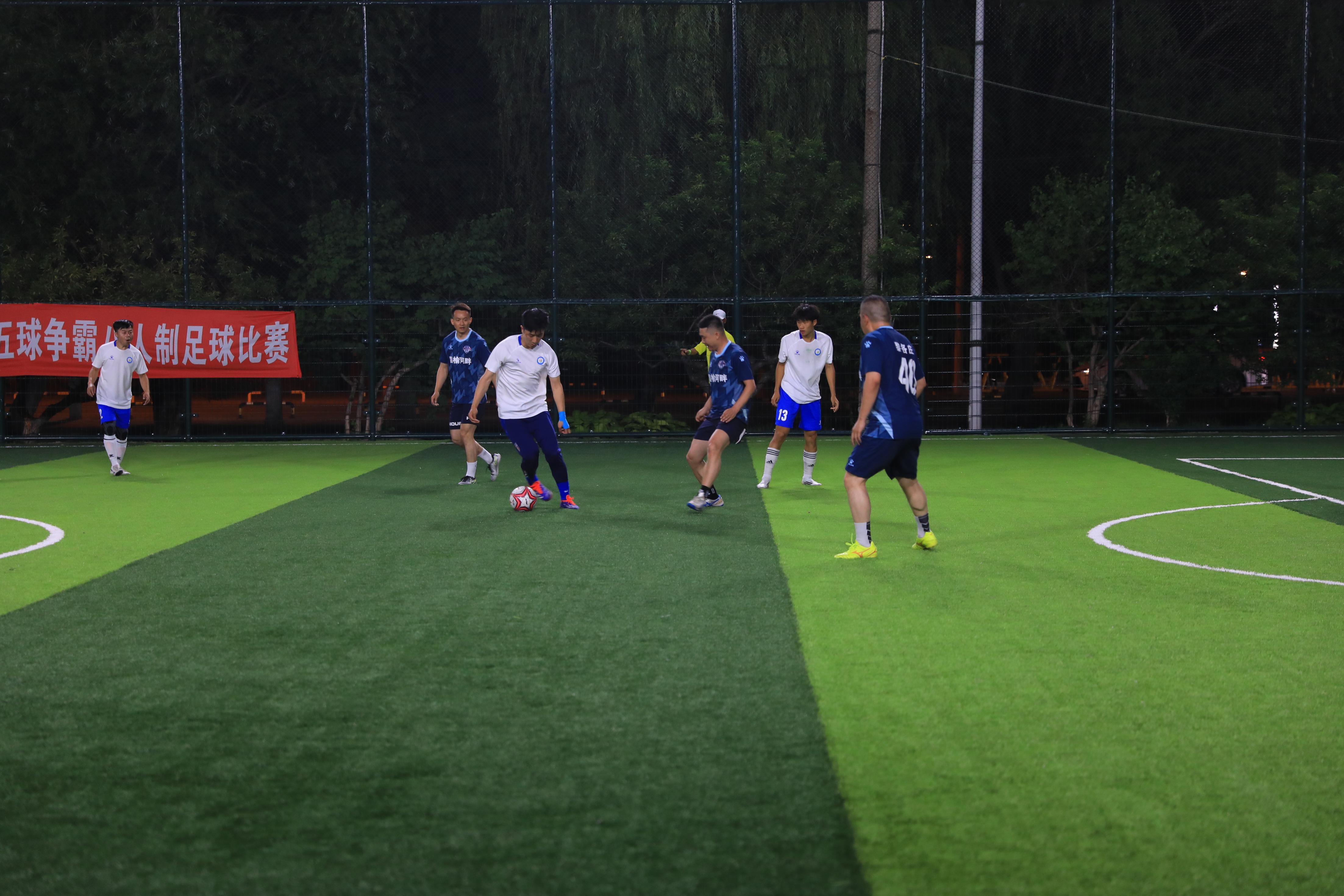 联赛严格要求,球场人员规范行为 联赛严格要求,球场人员规范行为