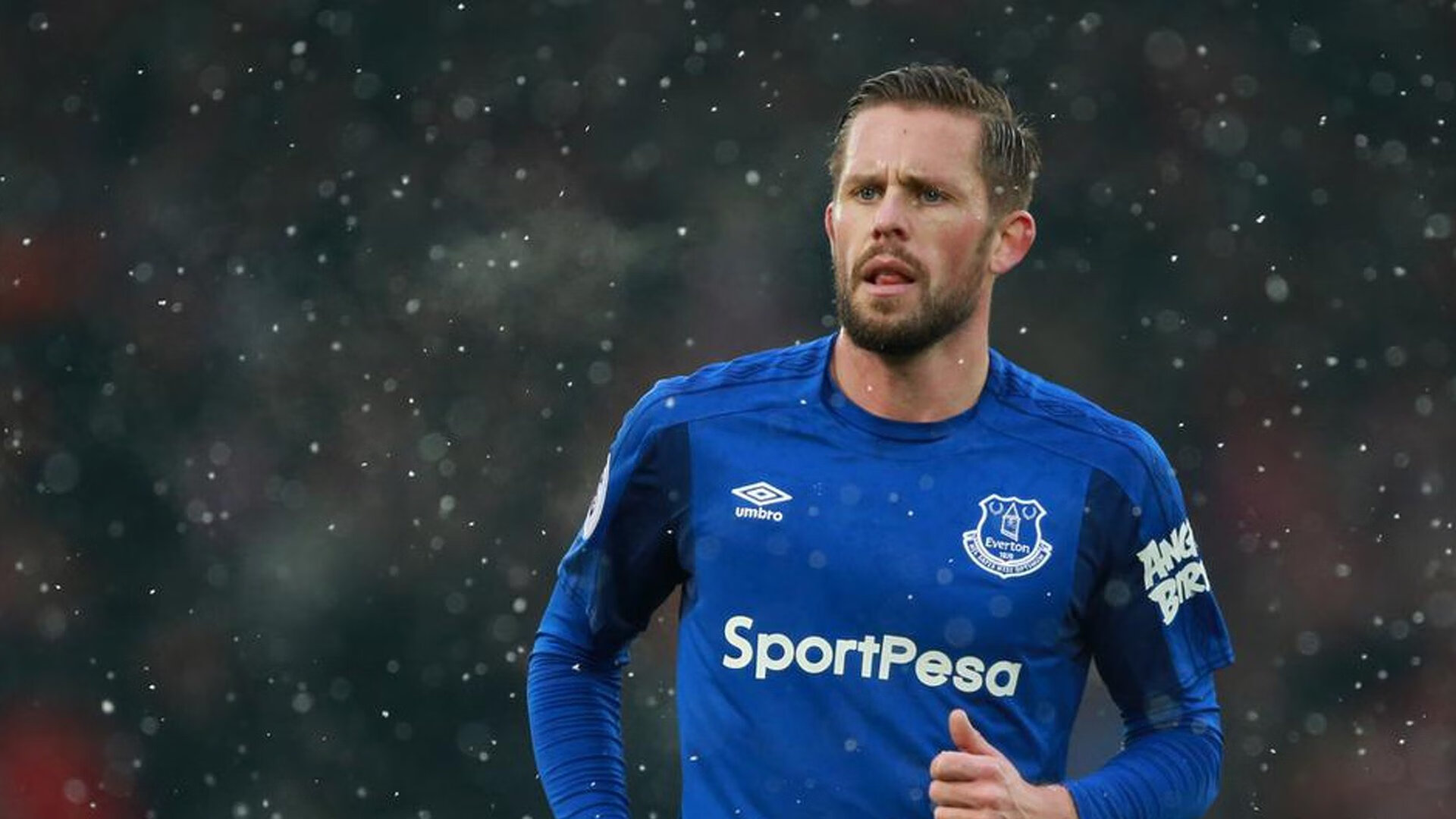 当斑马军团遇上高原雄鹰，范戴克的硬仗哲学与足球世界的唯一性对决